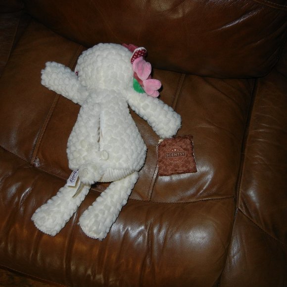 Scentsy Buddy Sweetie Pie the Lamb Mochadoodle scent !! - Picture 5 of 6